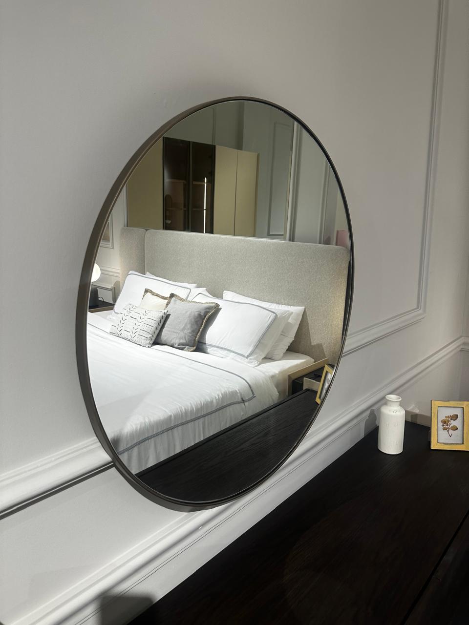Oster -  Dresser table mirror